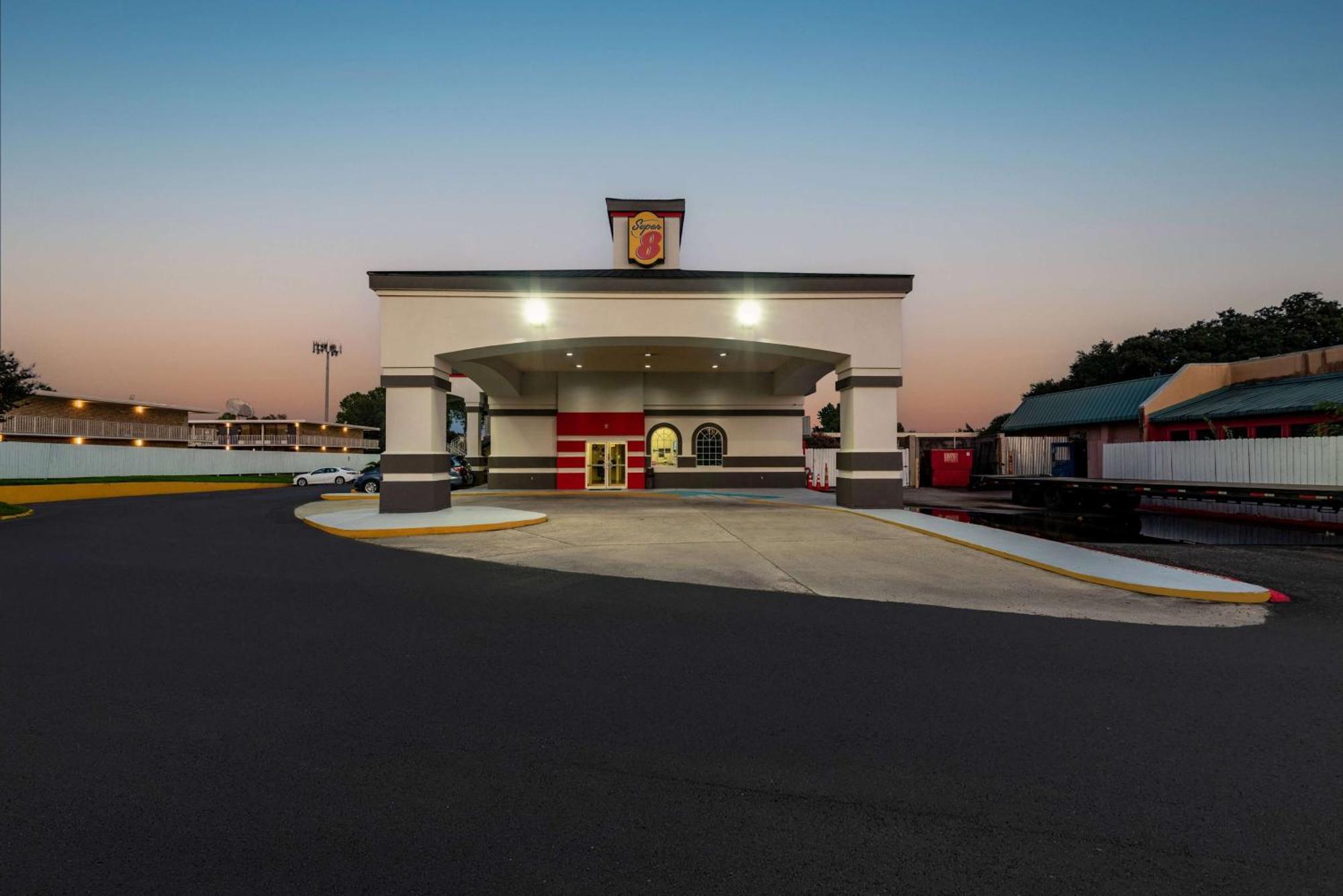 Motel Super 8 By Wyndham Baton Rouge/I-10 Esterno foto