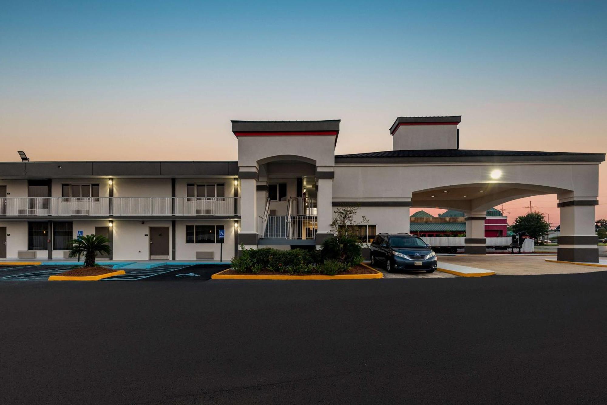 Motel Super 8 By Wyndham Baton Rouge/I-10 Esterno foto