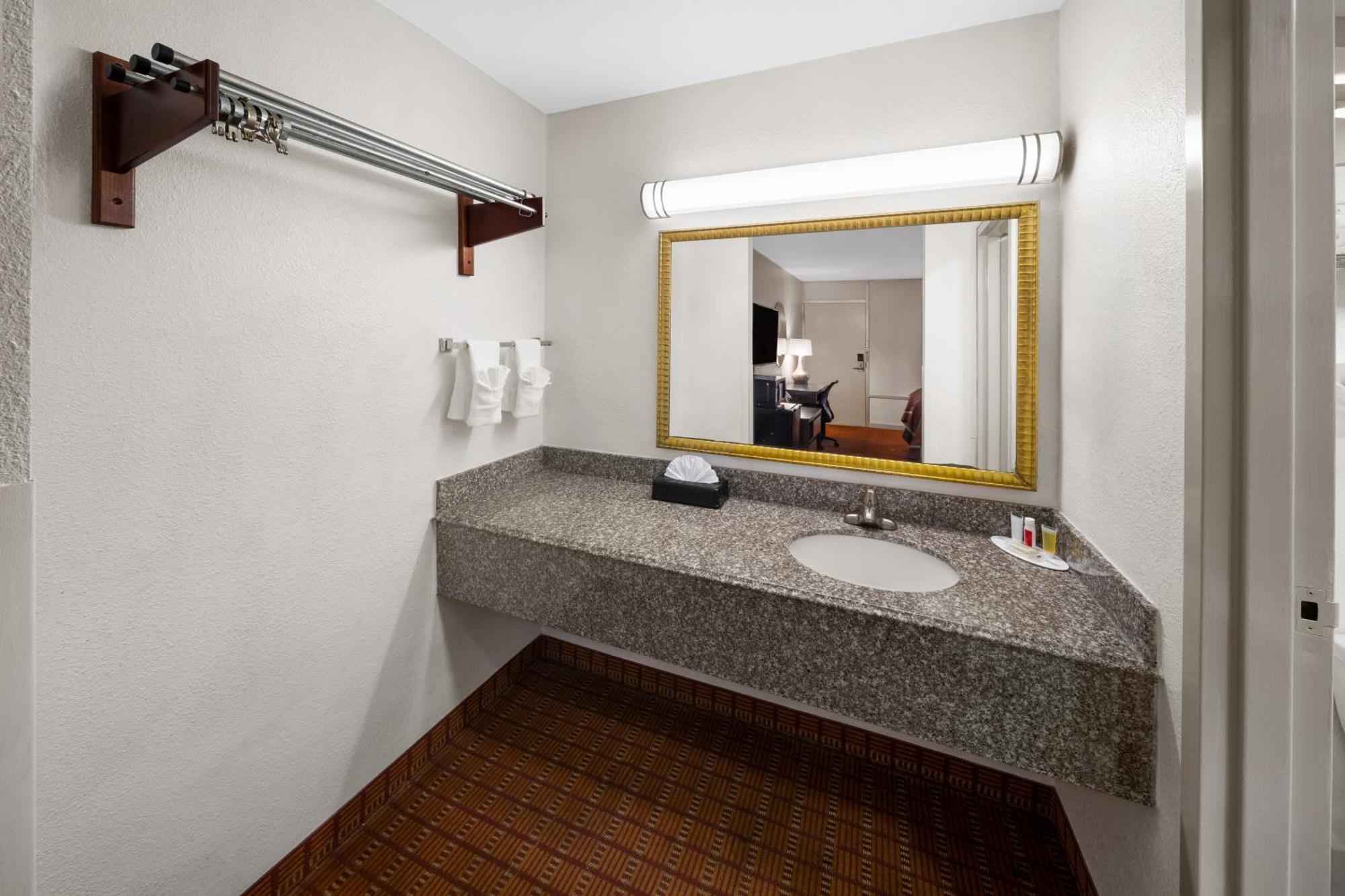 Motel Super 8 By Wyndham Baton Rouge/I-10 Esterno foto